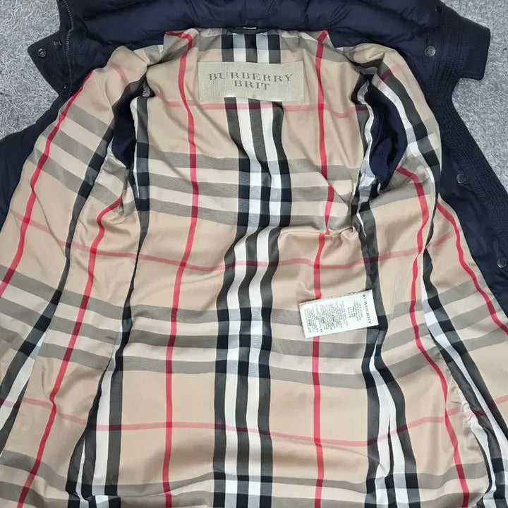 [BUNJANG] Burberry Brit Women's Fox Fur Trimmed Padded Jacket / 정품] 버버리 브릿 여성 폭스퍼 패딩 XS/ 상태 아주 좋음