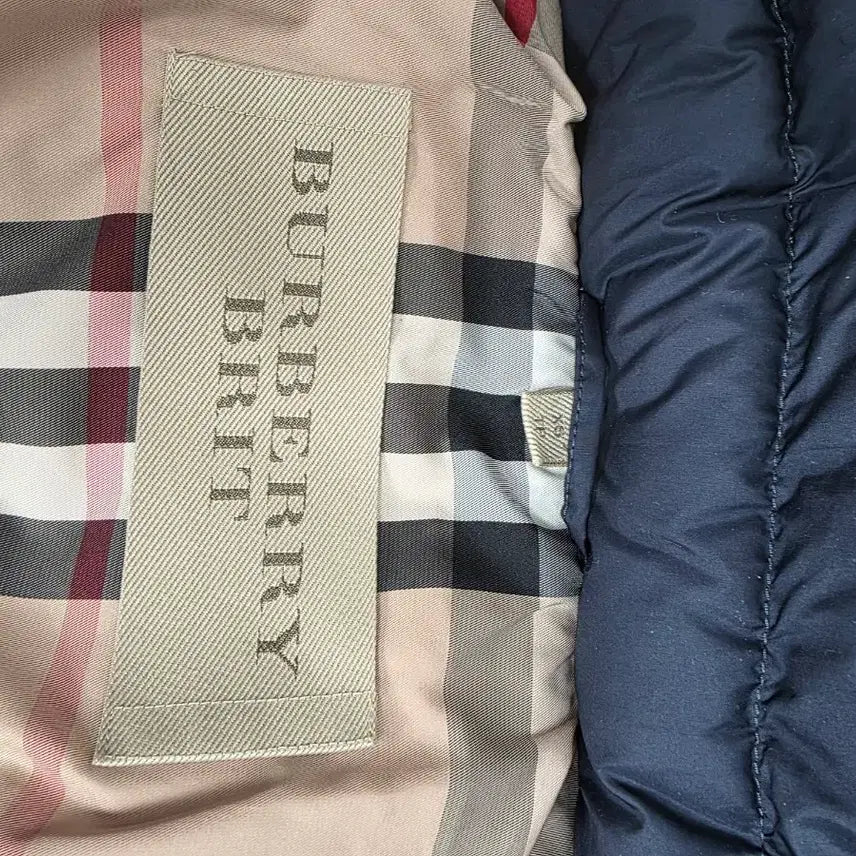 [BUNJANG] Burberry Brit Women's Fox Fur Trimmed Padded Jacket / 정품] 버버리 브릿 여성 폭스퍼 패딩 XS/ 상태 아주 좋음