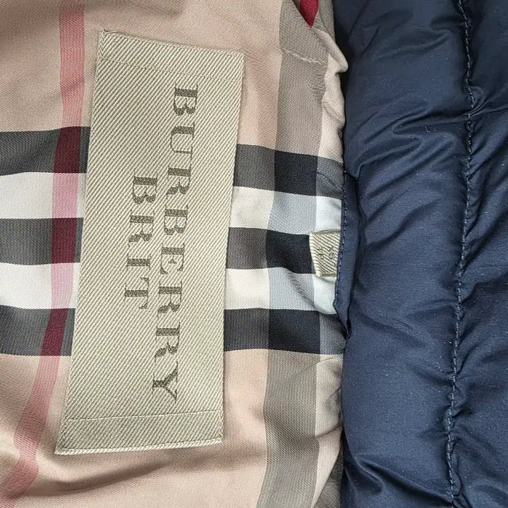 [BUNJANG] Burberry Brit Women's Fox Fur Trimmed Padded Jacket / 정품] 버버리 브릿 여성 폭스퍼 패딩 XS/ 상태 아주 좋음