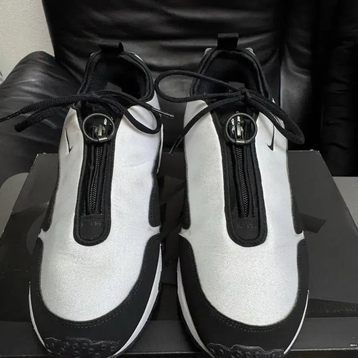 [BUNJANG] Nike x Comme des Garçons Air Max Thunder SP White Black Sneakers / 나이키X꼼데가르송 에어맥스 썬더 SP 화이트 블랙 (290)