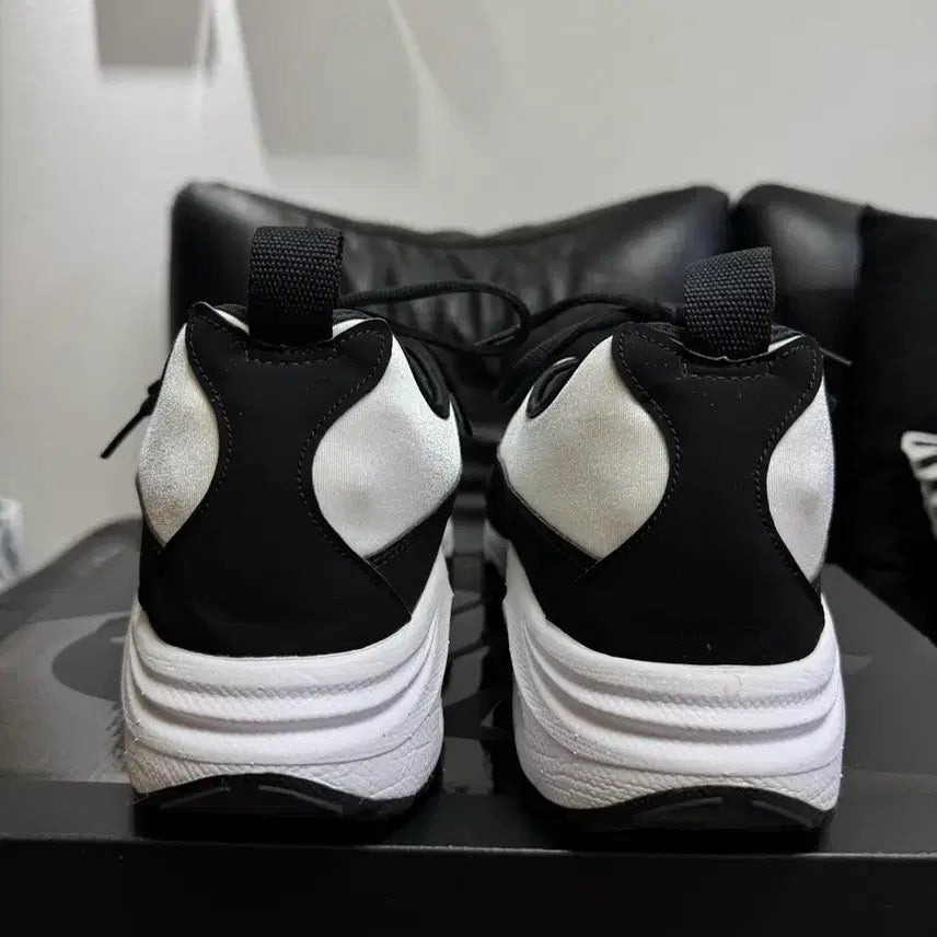 [BUNJANG] Nike x Comme des Garçons Air Max Thunder SP White Black Sneakers / 나이키X꼼데가르송 에어맥스 썬더 SP 화이트 블랙 (290)