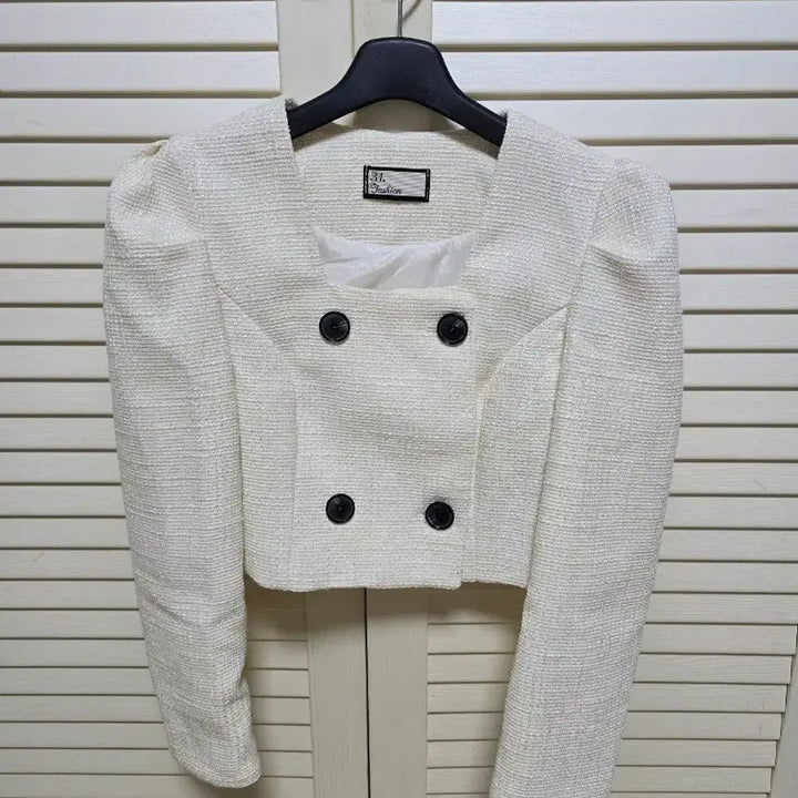 [BUNJANG] Puff Sleeve Jacket and Black Skirt Set / 퍼프소매 자켓과 블랙 스커트 세트