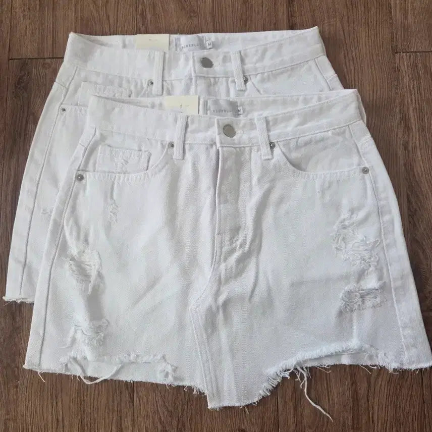 [SOLD OUT] 새상품) 화이트 치마 2벌  5,000원
