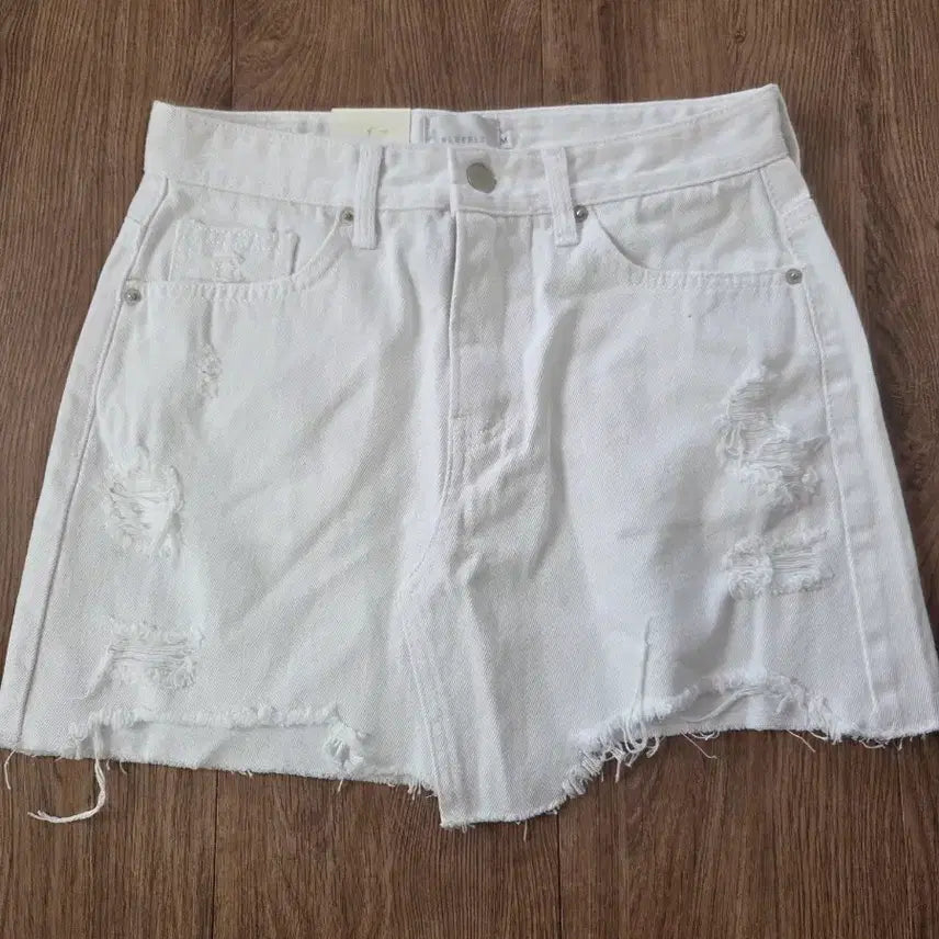[SOLD OUT] 새상품) 화이트 치마 2벌  5,000원