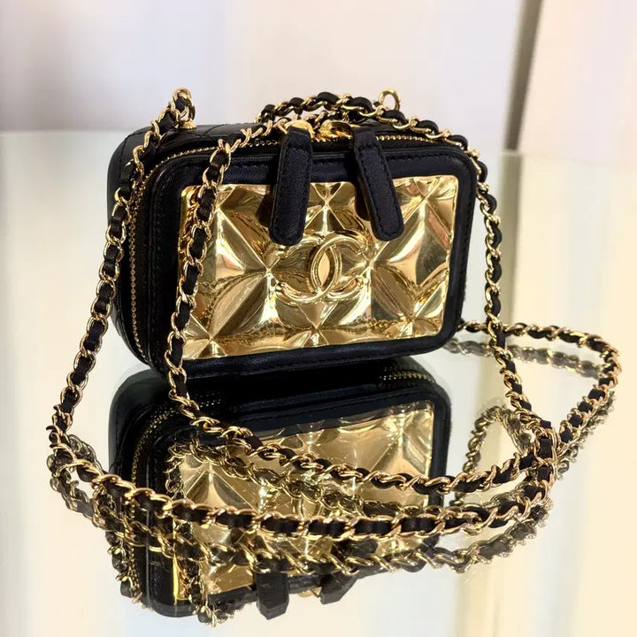 [BUNJANG] Chanel 31 Party Mini Vanity Crossbody Bag / 샤넬 31번대 플레이트 파티 미니 베니티 체인 크로스백