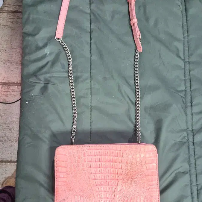 [BUNJANG] Mini Croc-Embossed Crossbody Bag / 잘모이  악어가죽~~  미니  크로스백  :최저가~