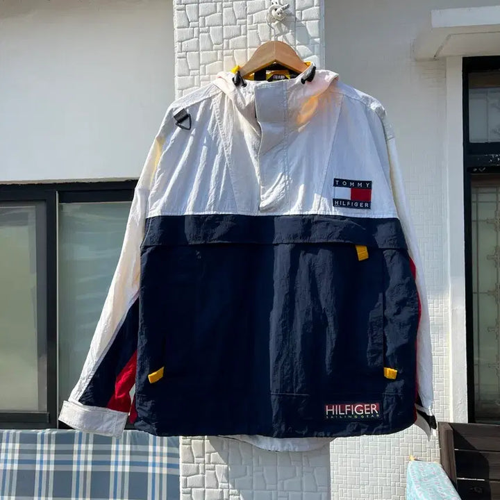 [BUNJANG] Tommy Hilfiger Sailing Gear Windbreaker / 90s 올드스쿨 타미힐피거 세일링기어 윈드자켓