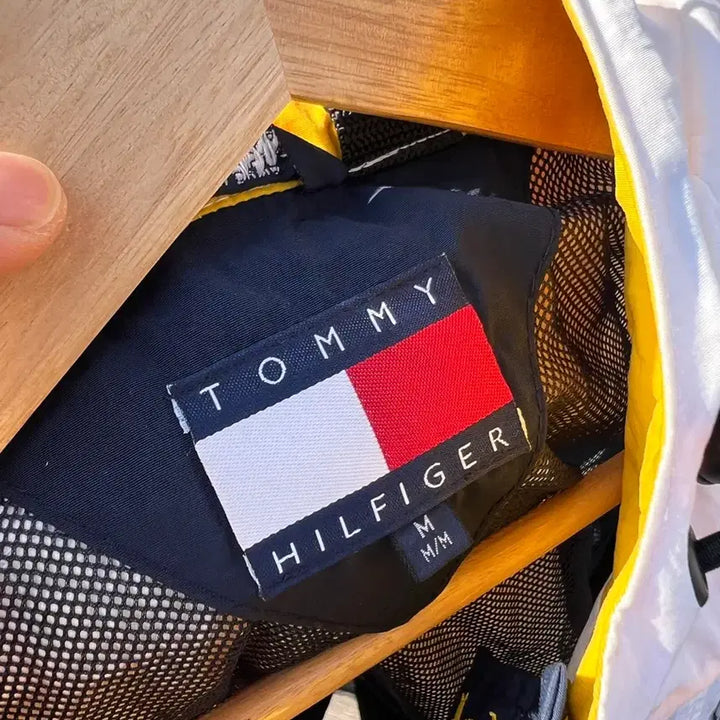 [BUNJANG] Tommy Hilfiger Sailing Gear Windbreaker / 90s 올드스쿨 타미힐피거 세일링기어 윈드자켓