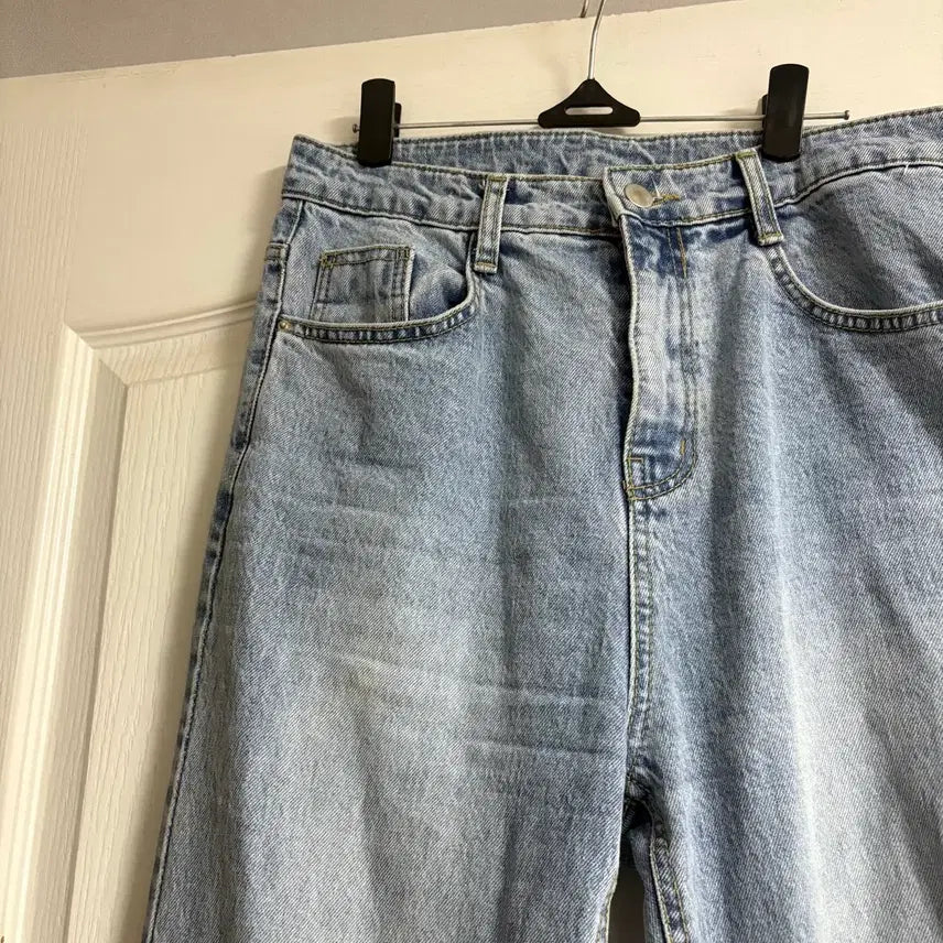 [BUNJANG] Hobby Unnie Light Wash Bootcut Jeans Size S / 하비언니 연청 부츠컷 청바지 S