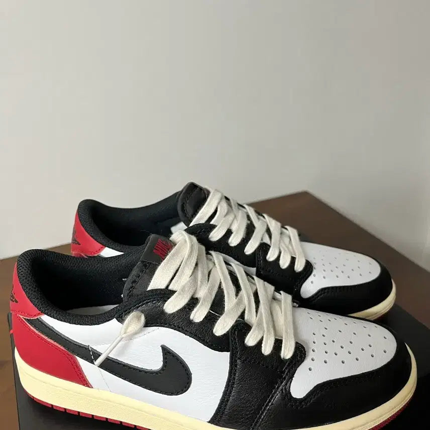 [BUNJANG] Nike Air Jordan 1 Low OG Black Toe Custom Sneakers / [250] 나이키 조던1 로우 OG블랙토 커스텀