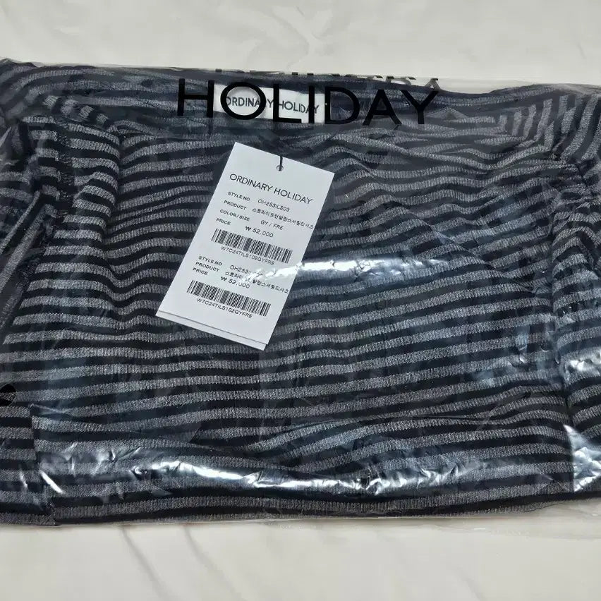 [SOLD OUT] 새상품)오디너리 홀리데이 스트라이프 언발란스 셔링 긴팔 티셔츠 그레이