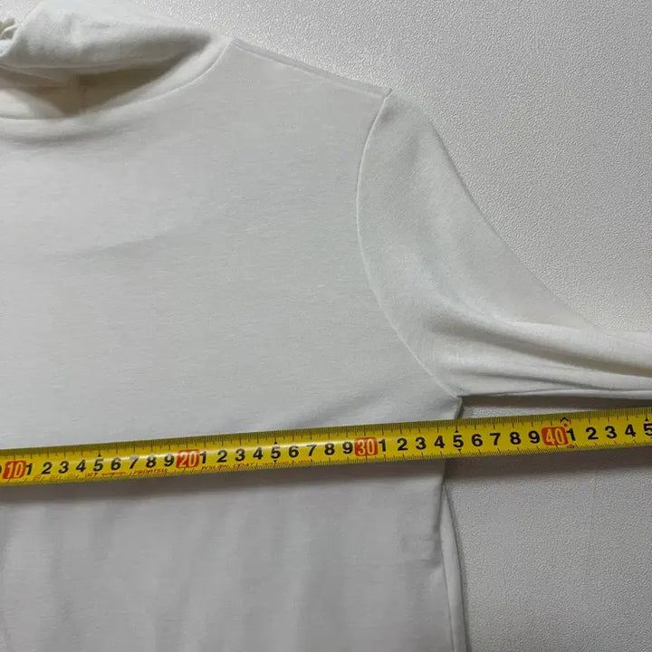 [BUNJANG] Women's White Turtleneck / 여성용 목폴라 화이트