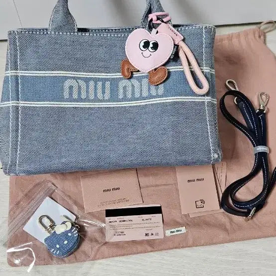 [BUNJANG] 미우미우 데님 토트백 + 스트랩(정품) / 미우미우 데님 토트백 + 스트랩(정품)