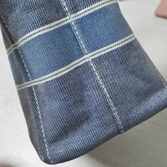 [BUNJANG] 미우미우 데님 토트백 + 스트랩(정품) / 미우미우 데님 토트백 + 스트랩(정품)