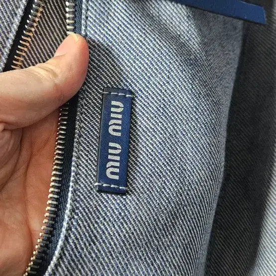 [BUNJANG] 미우미우 데님 토트백 + 스트랩(정품) / 미우미우 데님 토트백 + 스트랩(정품)