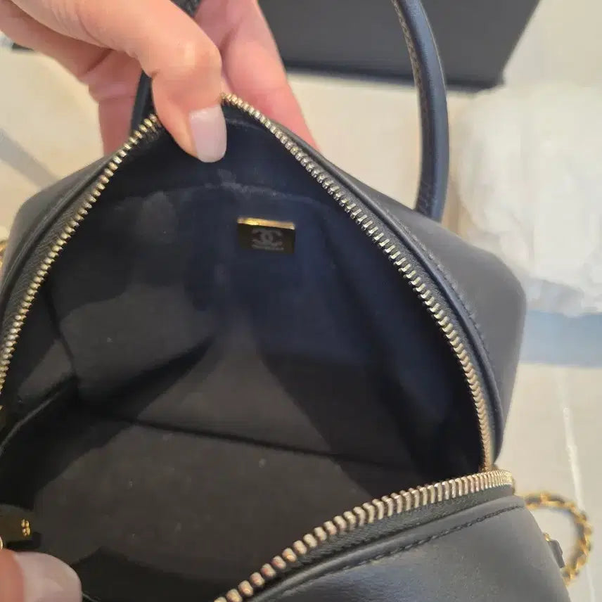 [BUNJANG] Chanel Black Quilted Chain Bag Small / 샤넬 블랙 퀼팅 체인백 스몰