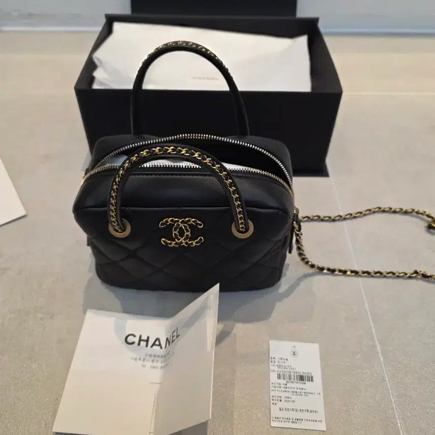 [BUNJANG] Chanel Black Quilted Chain Bag Small / 샤넬 블랙 퀼팅 체인백 스몰