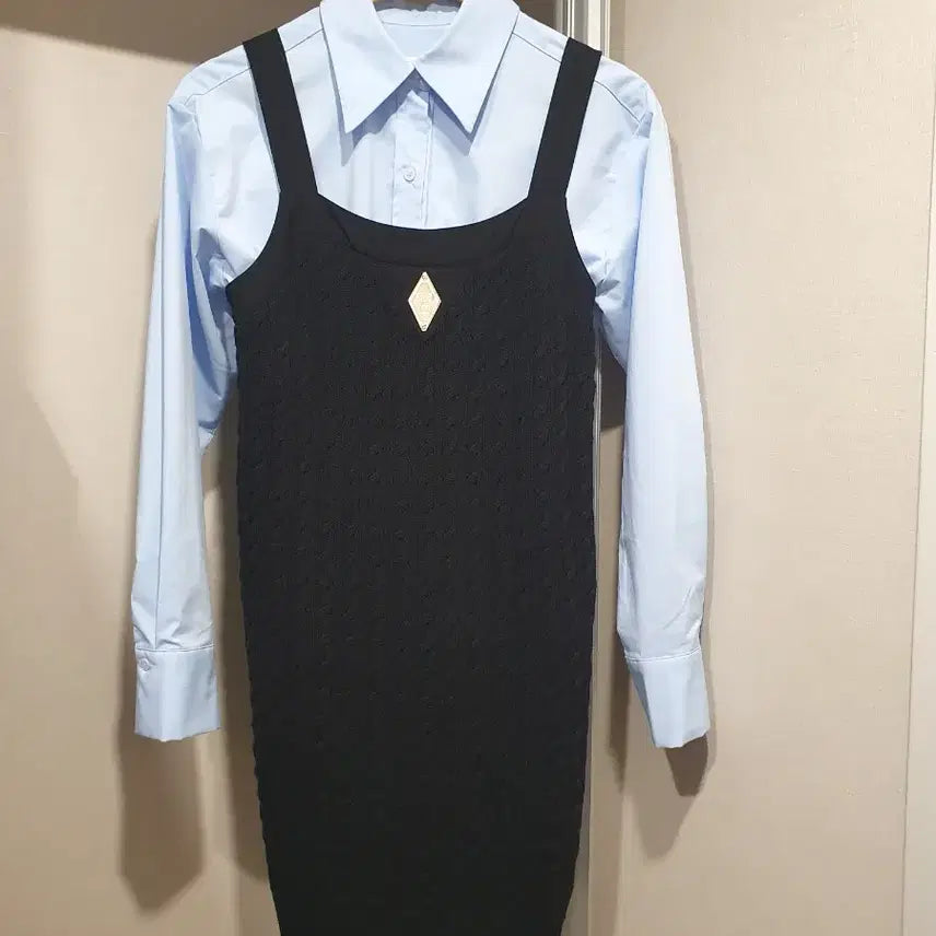 [BUNJANG] O!zoc 2023 Cable Knit Mini Dress / 1회착용 2023 한섬 오즈세컨 꽈배기 니트 미니 원피스