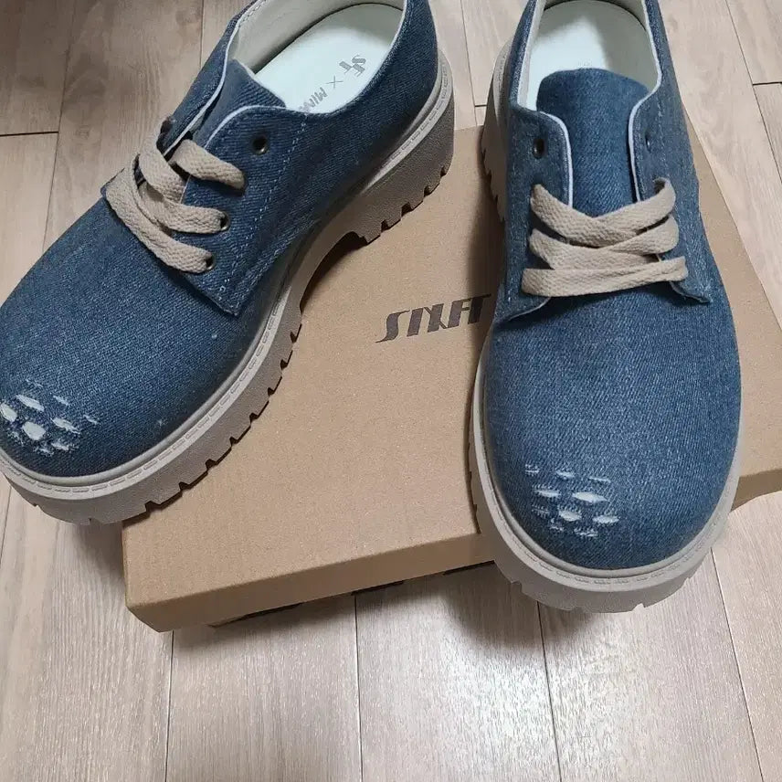 [BUNJANG] Sixfit Denim Sneakers / 식스핏 데님 신발 새상품