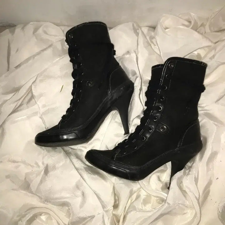 [BUNJANG] Ash Onagaru Sheepskin Lace-up Heel Boots / Ash 아쉬 오네갸루 양털 레이스업 힐 부츠