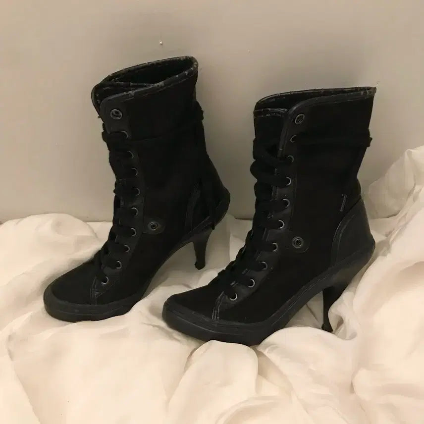 [BUNJANG] Ash Onagaru Sheepskin Lace-up Heel Boots / Ash 아쉬 오네갸루 양털 레이스업 힐 부츠