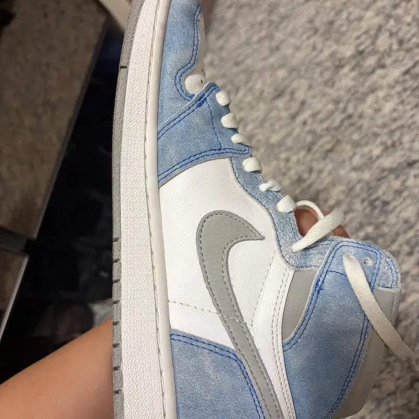[BUNJANG] Jordan 1 Hyper Royal [270] / 조던 1 하이퍼로얄 [270]