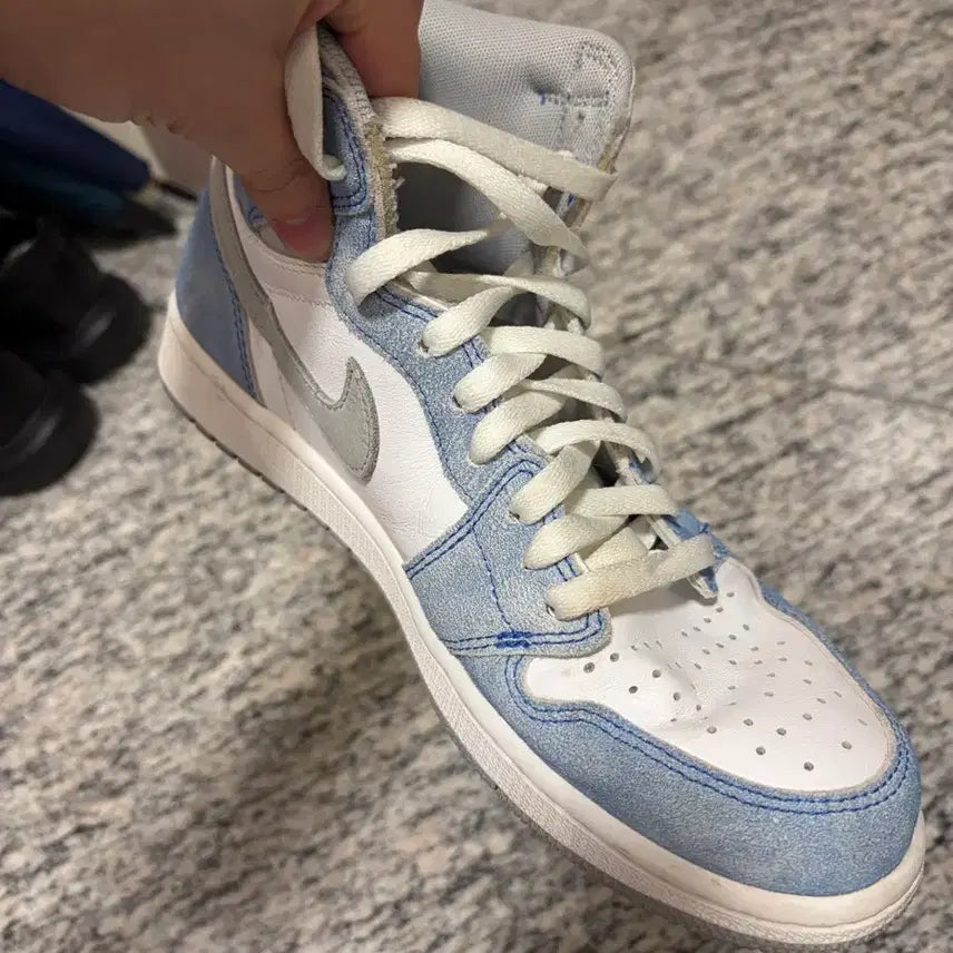 [BUNJANG] Jordan 1 Hyper Royal [270] / 조던 1 하이퍼로얄 [270]