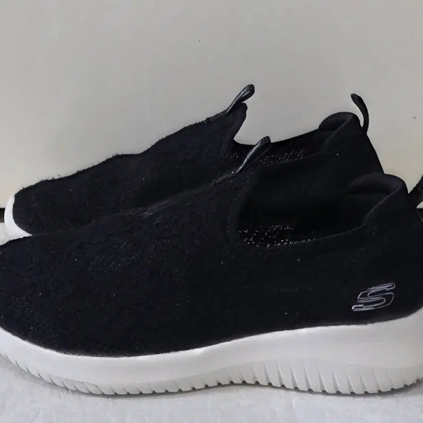 [BUNJANG] Skechers Ultra Flex Slip-on Lace Sneakers / [245] 스케쳐스 울트라 플렉스 슬립온 레이스 ㅡ단종매물,최저가