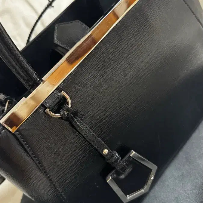 [SOLD OUT] <처분가> Fendi 펜디 투쥬르 페이던트 블랙 토트백 숄더백