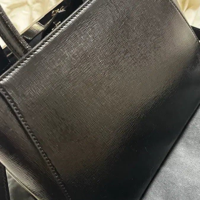 [SOLD OUT] <처분가> Fendi 펜디 투쥬르 페이던트 블랙 토트백 숄더백