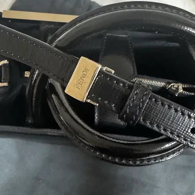 [SOLD OUT] <처분가> Fendi 펜디 투쥬르 페이던트 블랙 토트백 숄더백