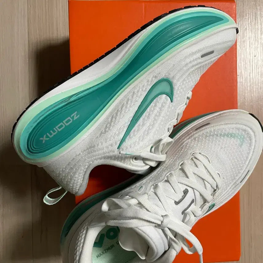 [SOLD OUT] 나이키 보메로 플러스 230