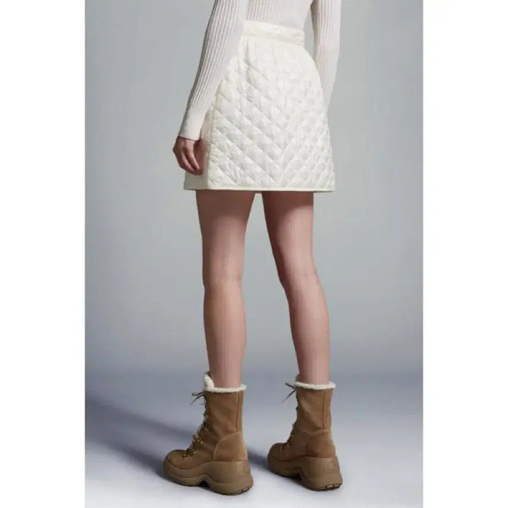 [BUNJANG] Moncler Quilted Golf Skirt Ivory 40 / <새제품> 몽클레어 퀼팅 패딩 스커트 아이보리 40 골프 라운딩