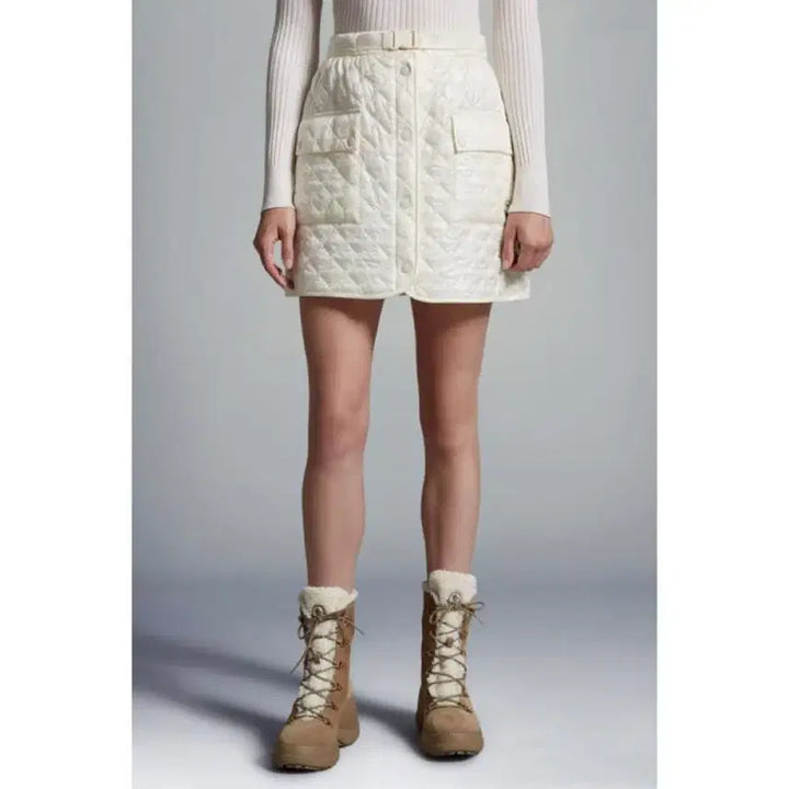 [BUNJANG] Moncler Quilted Golf Skirt Ivory 40 / <새제품> 몽클레어 퀼팅 패딩 스커트 아이보리 40 골프 라운딩