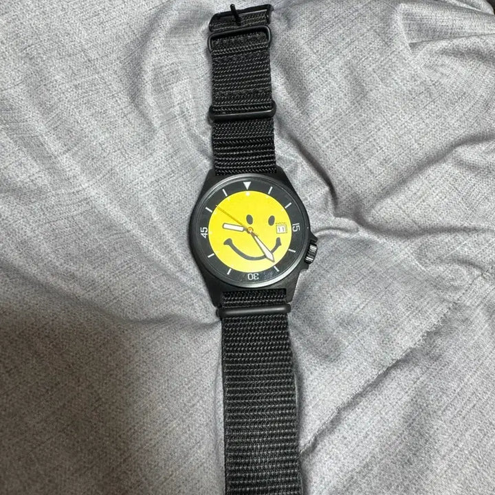 [BUNJANG] Capital Smile Watch / 캐피탈 스마일 워치