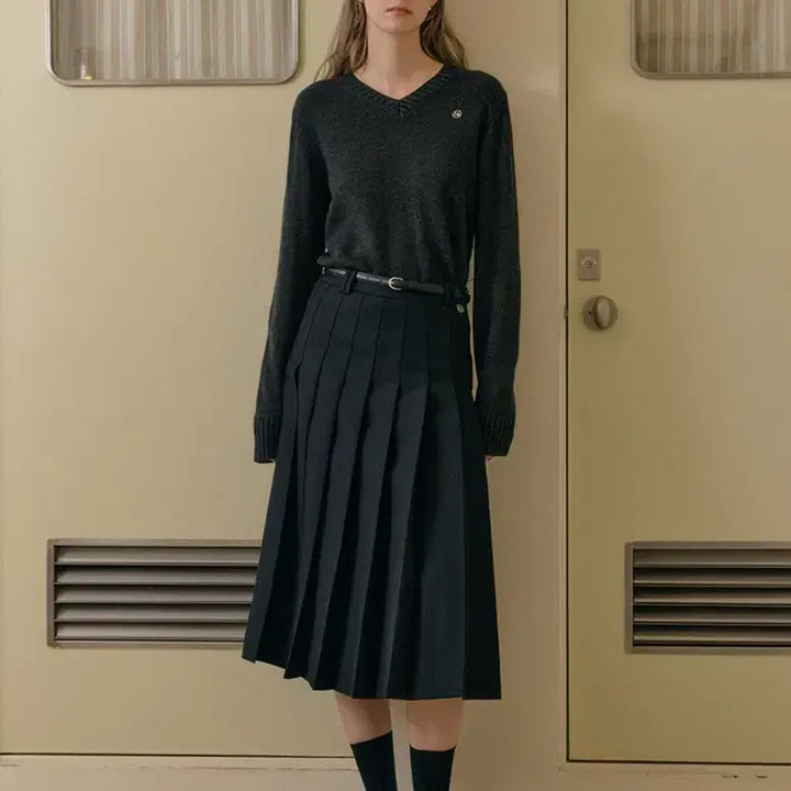 [BUNJANG] Lookast Kira Black Long Pleated Skirt / 룩캐스트 키라 블랙 롱 플리츠 스커트