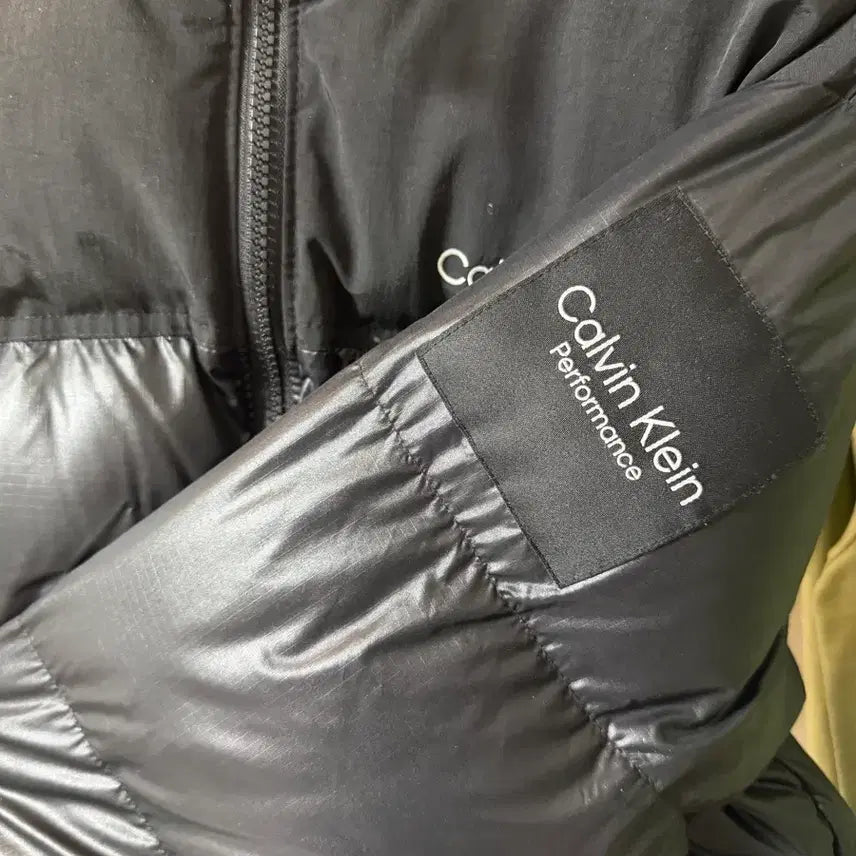 [BUNJANG] Calvin Klein Performance Padded Jacket / 캘빈클라인 퍼포먼스 패딩