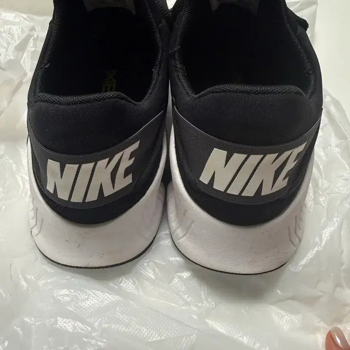 [BUNJANG] Nike Metcon 4 Sneakers / 나이키 프리메트콘4 275