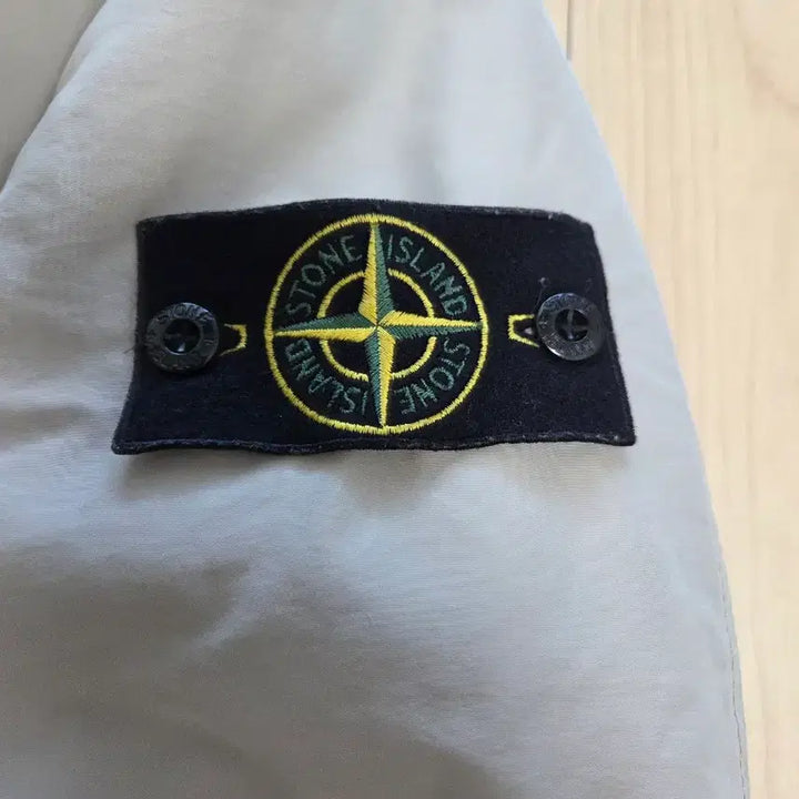 [BUNJANG] Stone Island Beige Padded Jacket S / 스톤아일랜드 베이지 패딩 S