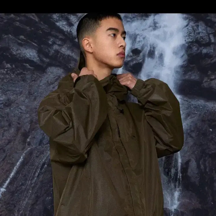 [BUNJANG] Travel Windbreaker Khaki Jacket S / 트래블 윈드브레이커 카키 바람막이 S 팝니다.