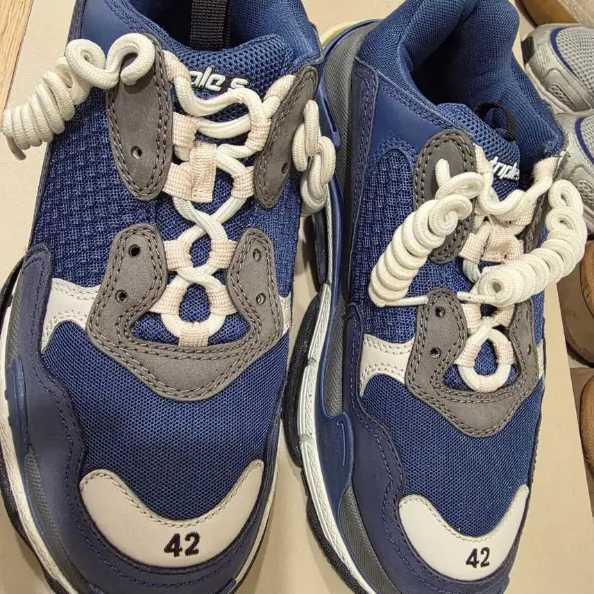 [BUNJANG] Balenciaga Triple S Blue White Sneakers / 발렌시아가 트리플S 블루 화이트 스니커즈 42사이즈