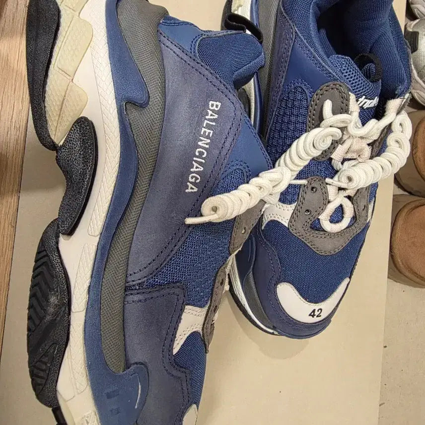 [BUNJANG] Balenciaga Triple S Blue White Sneakers / 발렌시아가 트리플S 블루 화이트 스니커즈 42사이즈