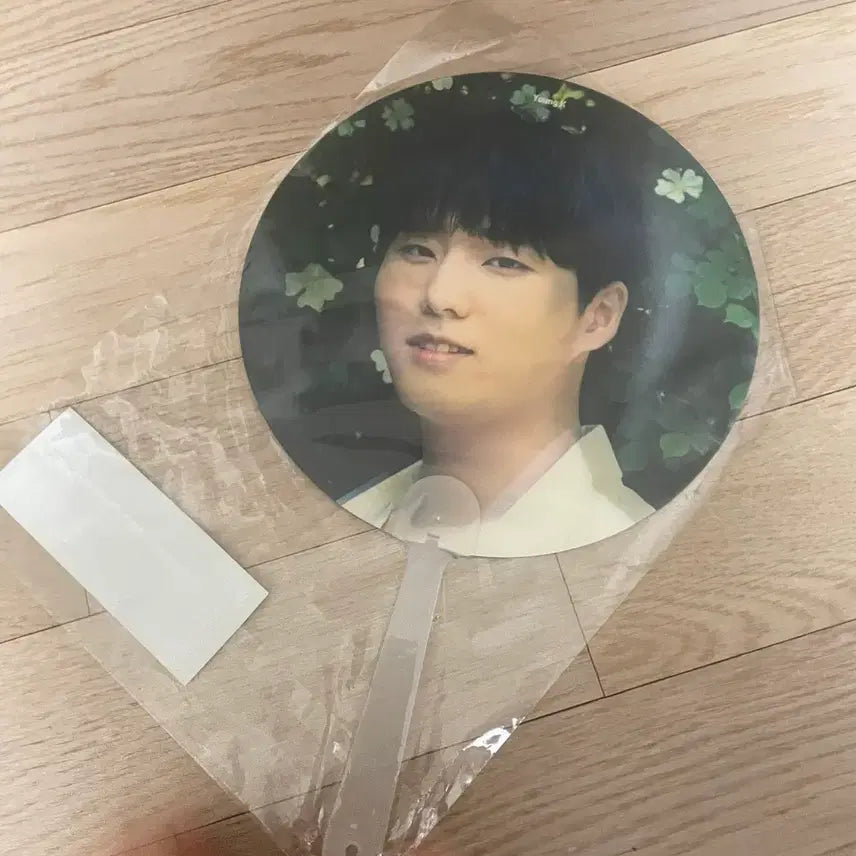 [BUNJANG] DAY6 Young K Lenticular Fan Unsealed / 데이식스 영케이 렌티큘러 부채 우치와 미개봉
