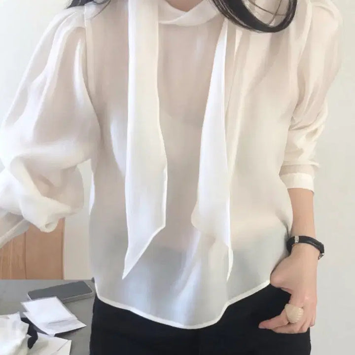 [BUNJANG] Lebutter Scarf Blouse / Lebutter 르버터 - 스카프 블라우스