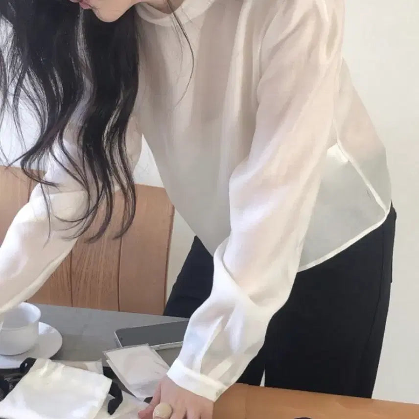 [BUNJANG] Lebutter Scarf Blouse / Lebutter 르버터 - 스카프 블라우스