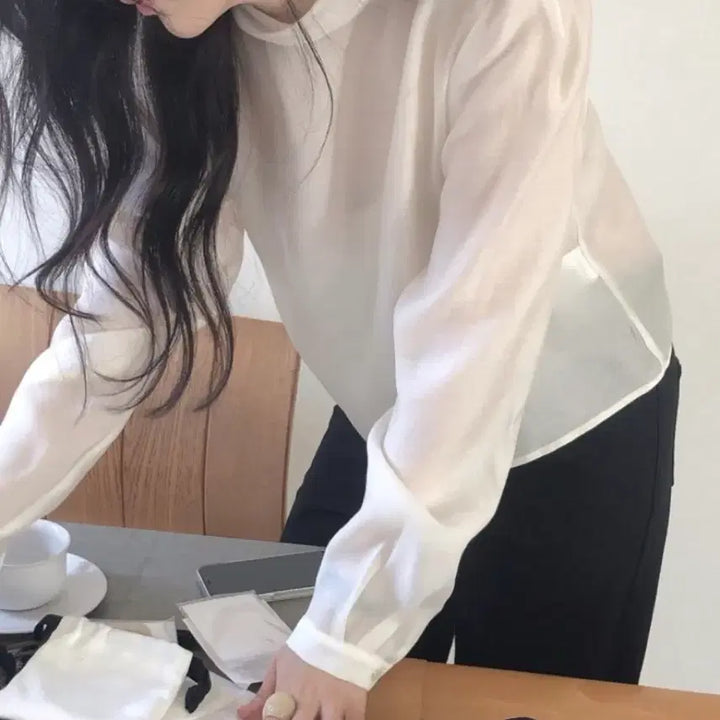 [BUNJANG] Lebutter Scarf Blouse / Lebutter 르버터 - 스카프 블라우스