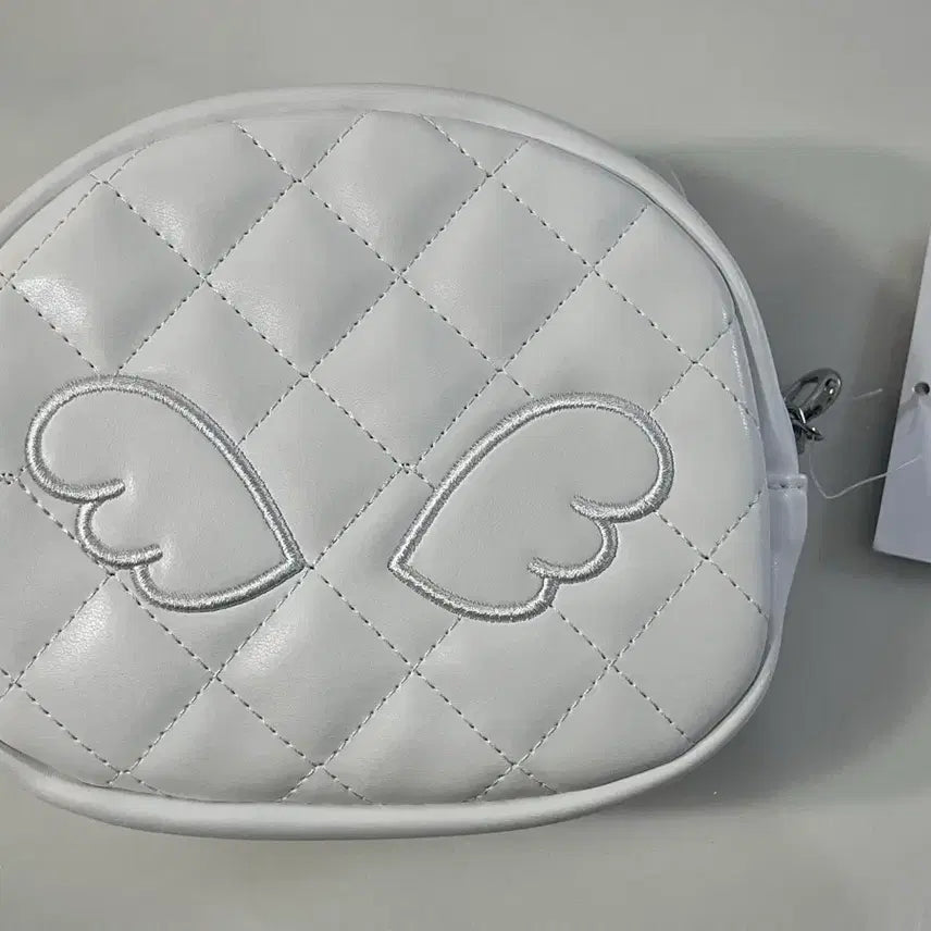 [BUNJANG] Angel Devil Kitty Quilted Pouch / 천사와 악마 엔젤 키티 퀄팅 파우치