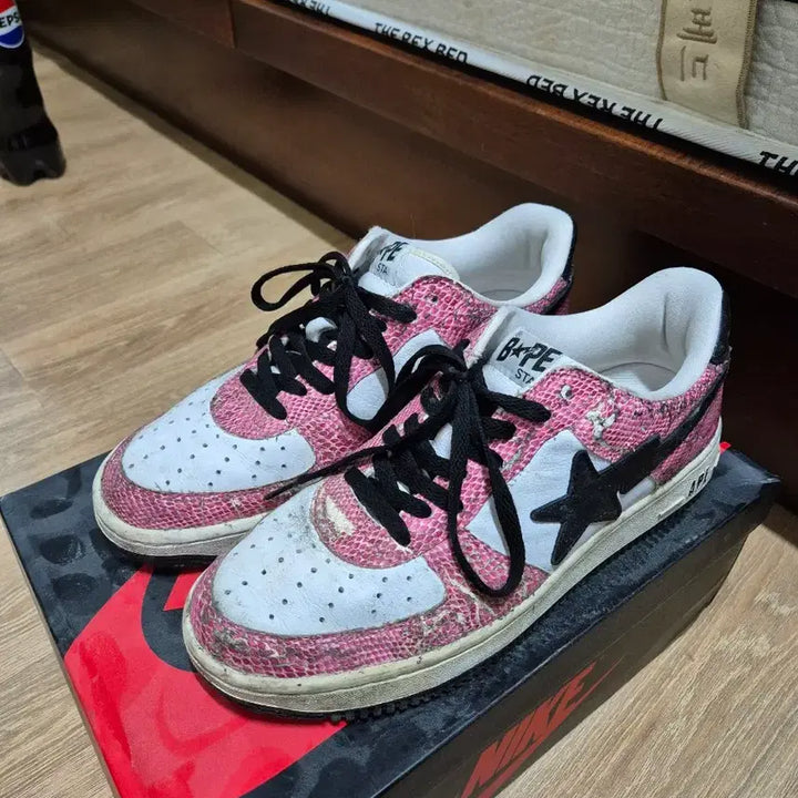 [BUNJANG] BAPE Bapesta Air Force Pink Snakeskin Sneakers / [275] 베이프스타 베이프 에어포스 핑크 뱀피 검핑