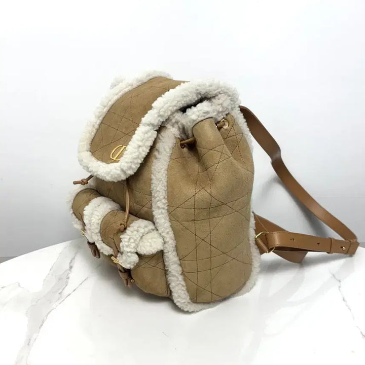 [BUNJANG] Dior Shearling Caro Backpack / S+ / 미디움 / 디올 시어링 카로 백팩