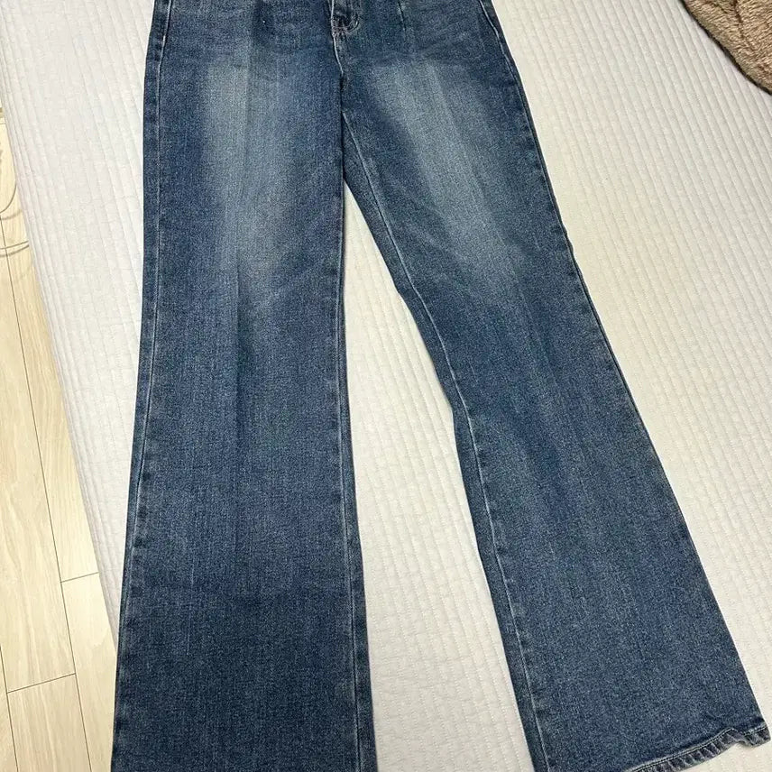 [BUNJANG] KUHO Plus Bootcut Jeans / 구호플러스 부츠컷 청바지